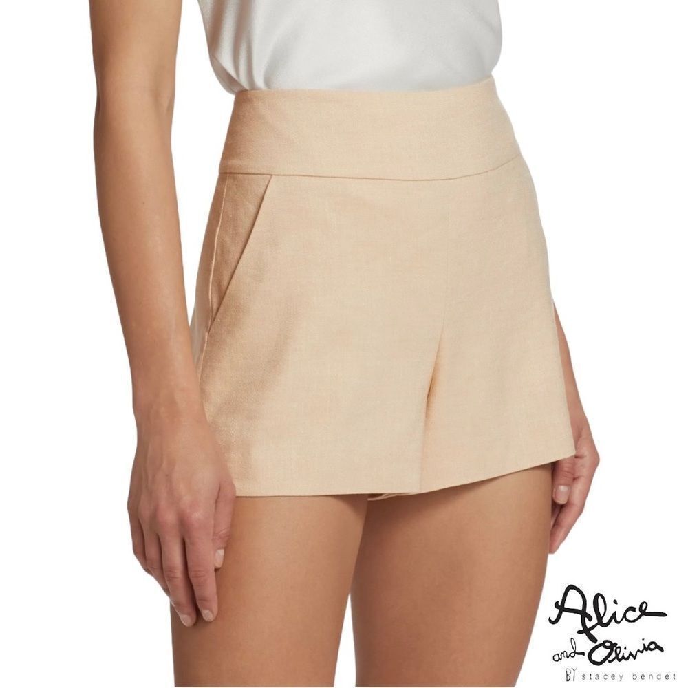 Alice + Olivia **NWT** Donald High Waisted Linen High Waisted Short in Natural